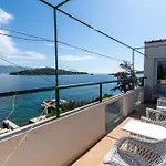 Three-bedroom In Διαμέρισμα