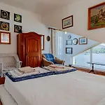 Three-bedroom In Διαμέρισμα