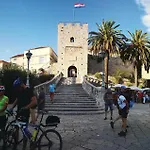 Διαμέρισμα Three-bedroom In