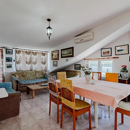 Apartman Three-bedroom In *