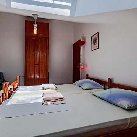 Three-bedroom In Lejlighed Lumbarda