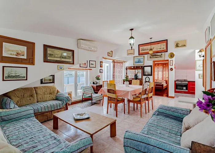 公寓 Three-bedroom In